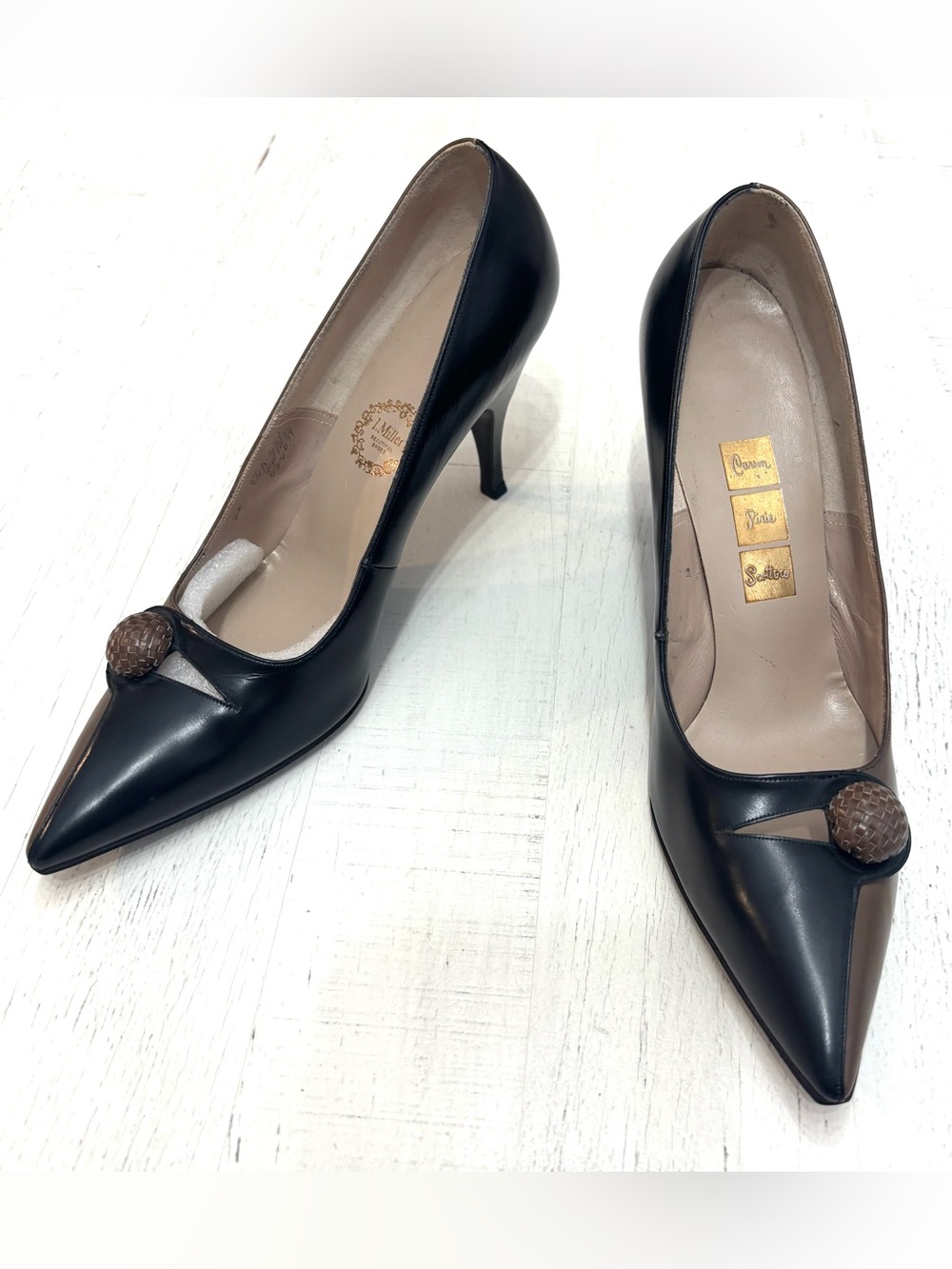 Vintage I. Miller 1950-60 Black Pointed Leather Pumps with Brown Button Accent - Picture 10 of 16